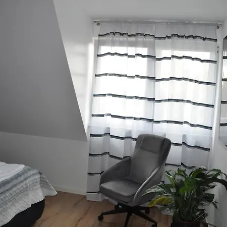 Neubau, Luxus, 3-zi Wohn Fuer Kaffeegeniesser Appartement
