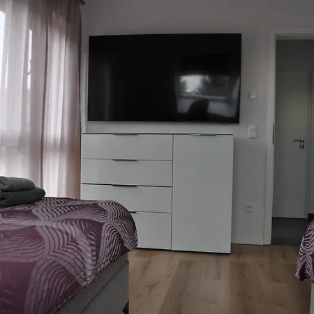 Neubau, Luxus, 3-zi Wohn Fuer Kaffeegeniesser
