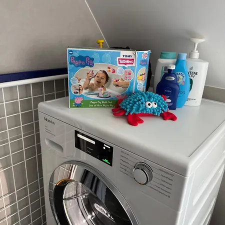 Neubau, Luxus, 3-zi Wohn Fuer Kaffeegeniesser *